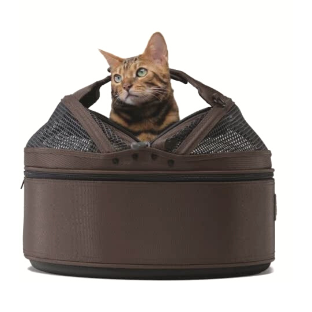 Coco & Pud Sleepypod Pet Carrier with Tabby Cat inside