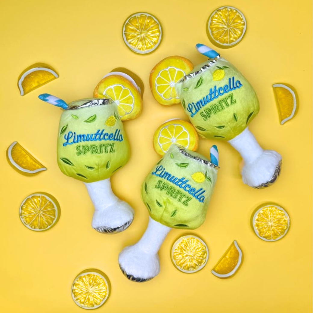 Coco & Pud - Limuttcello Spritz plush dog toys with slices of lemon on  a yellow background - Haute Diggity Dog